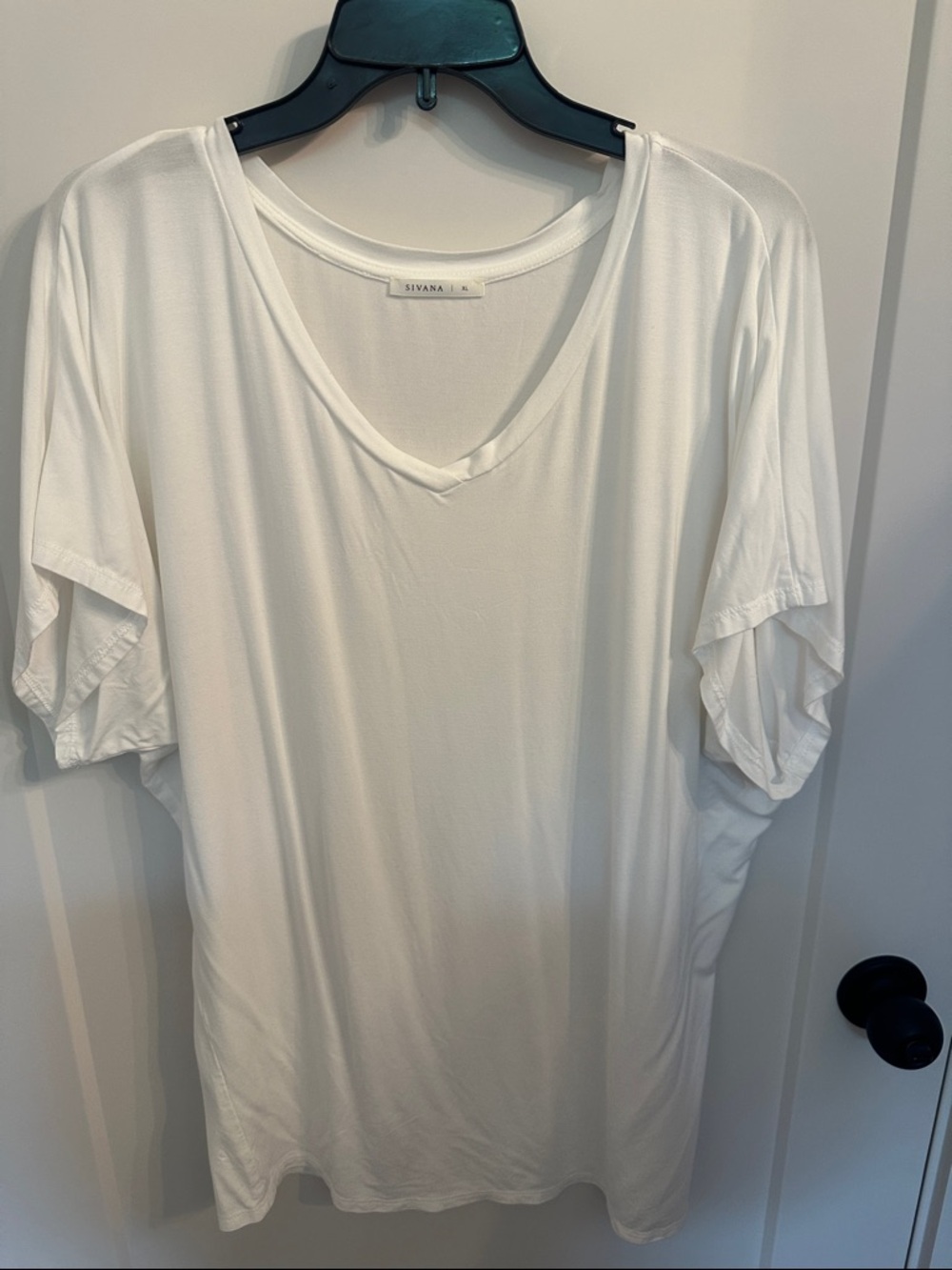 Sivana White V-Neck Short Sleeve Tee - Classic Essential